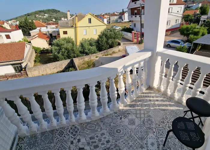 Island Chill One Apartment Kali