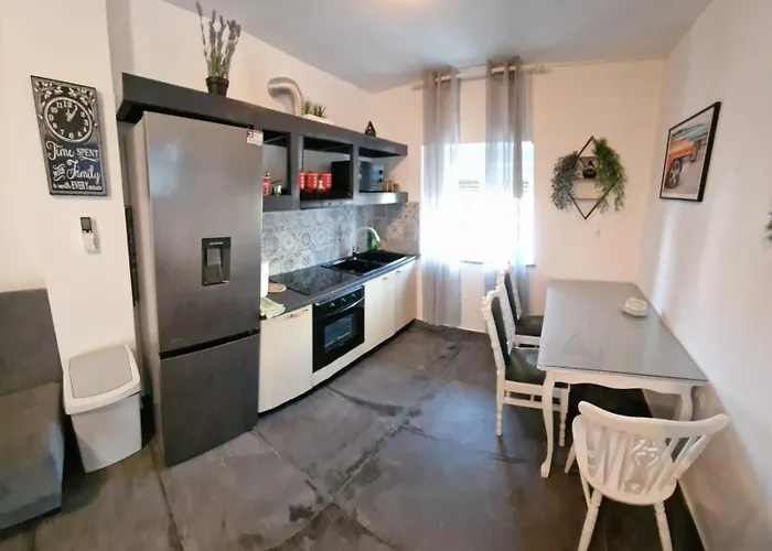 Apartment Island Chill One Kali